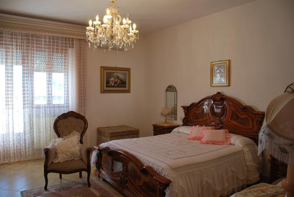 B&B La Rosa Antica Castro  Екстер'єр фото